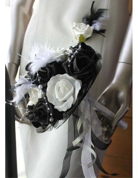 Bouquet de Mariée noir et blanc avec roses, perles, strass en PROMO