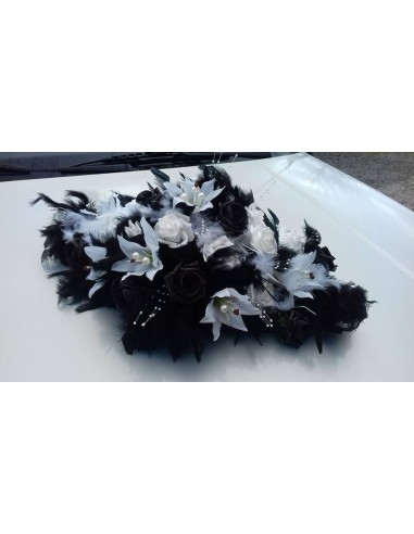 Bouquet de voiture mariage mariée noir et blanc plumes perles lys