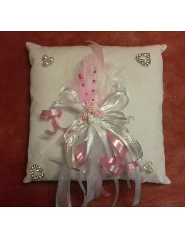 Coussin d'alliances thème blanc et rose clair