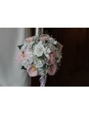 Bouquet Mariée Rond thème Paradis fait main avec roses et arums