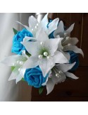 Beau Bouquet de la mariée fait avec des Lys, Roses, Tulle et Perles