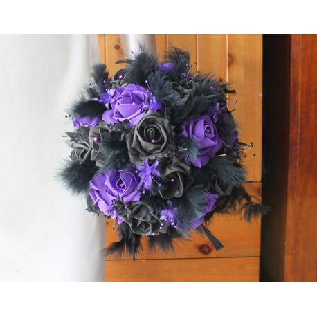 Bouquet mariée gothique violet et noir perles plumes