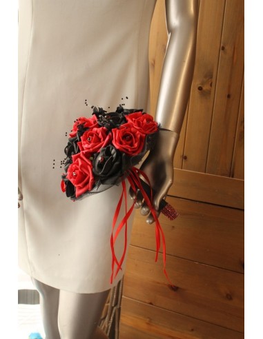 Bouquet de mariée Rond Rouge et Noir orné des perles et strass