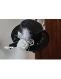 Coussin d\'alliances mariage chapeau haut de forme noir et blanc