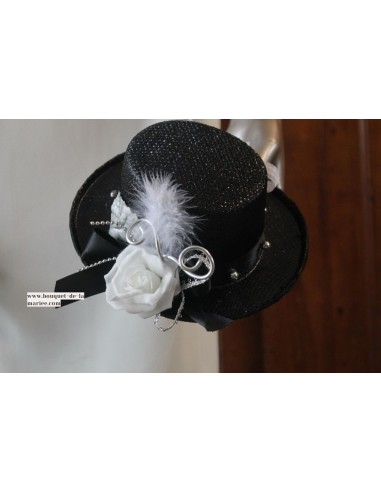 Coussin d'alliances mariage chapeau haut de forme noir et blanc