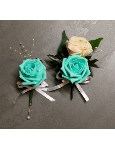 Boutonnières mariage verte menthe et pêche perlé