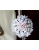 Bouquet de Mariée Rond thème rose, gris et blanc avec plumes