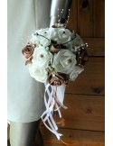 Bouquet demoiselle d\'honneur avec des Roses Chocolat et perles