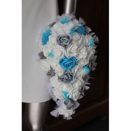 Bouquet mariage retombant Bleu turquoise Royale, blanc et gris