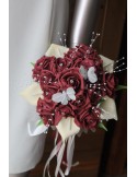 Bouquet Mariée Rond arums et roses, perles et papillons