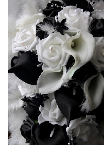Bouquet de Mariée Cascade avec des Arums noir