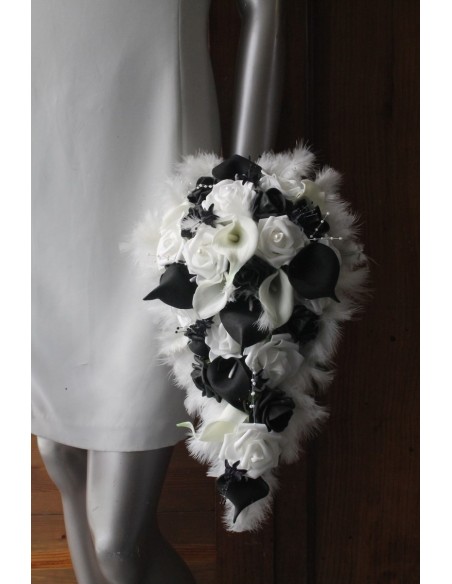 Bouquet de Mariée Cascade avec des Arums noir