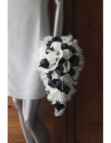 Bouquet de Mariée Cascade avec des Arums noir