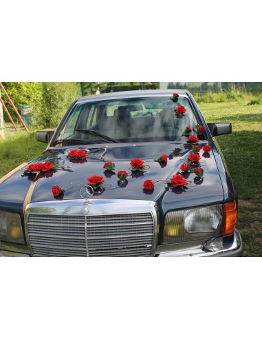 Décoration de Voiture de mariage thème coeurs rouge et gris