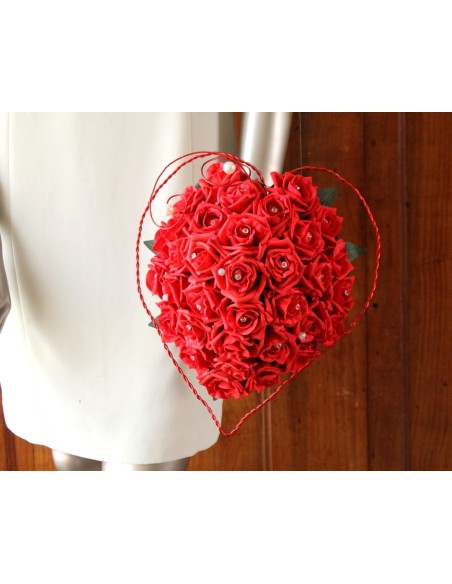 Bouquet de mariée, boutonnière thème "cœur" avec roses rouges
