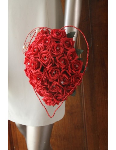 Bouquet de mariée, boutonnière thème "cœur" avec roses rouges