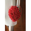 Bouquet de mariée, boutonnière thème "cœur" avec roses rouges