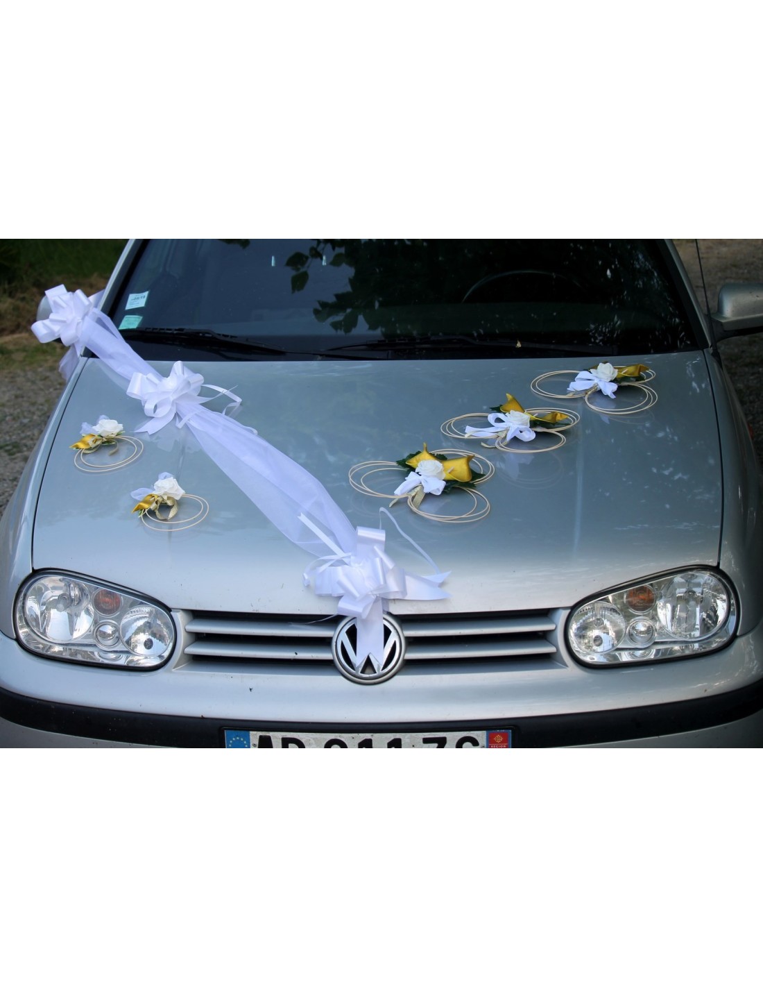 Décorations de voiture de mariage simples