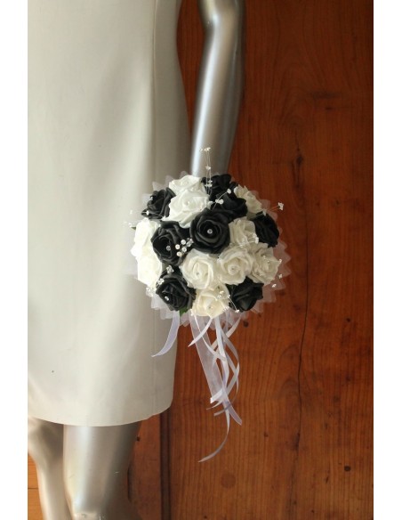 Bouquet mariee rond couleur noir et blanc avec des diamants