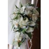 BEAU Bouquet de Mariée tombant thème Arums blanc et Or