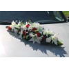 Composition florale pour voiture de mariage blanc et rouge