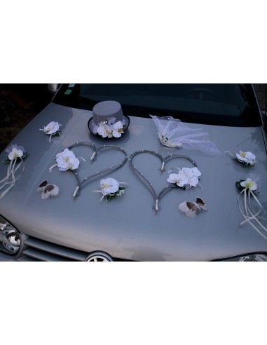 Décoration voiture mariage orchidées coeurs chapeau et voile gris argenté et blanc