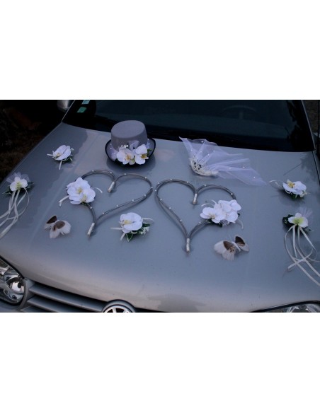 Décoration voiture mariage orchidées coeurs chapeau et voile gris argenté et blanc