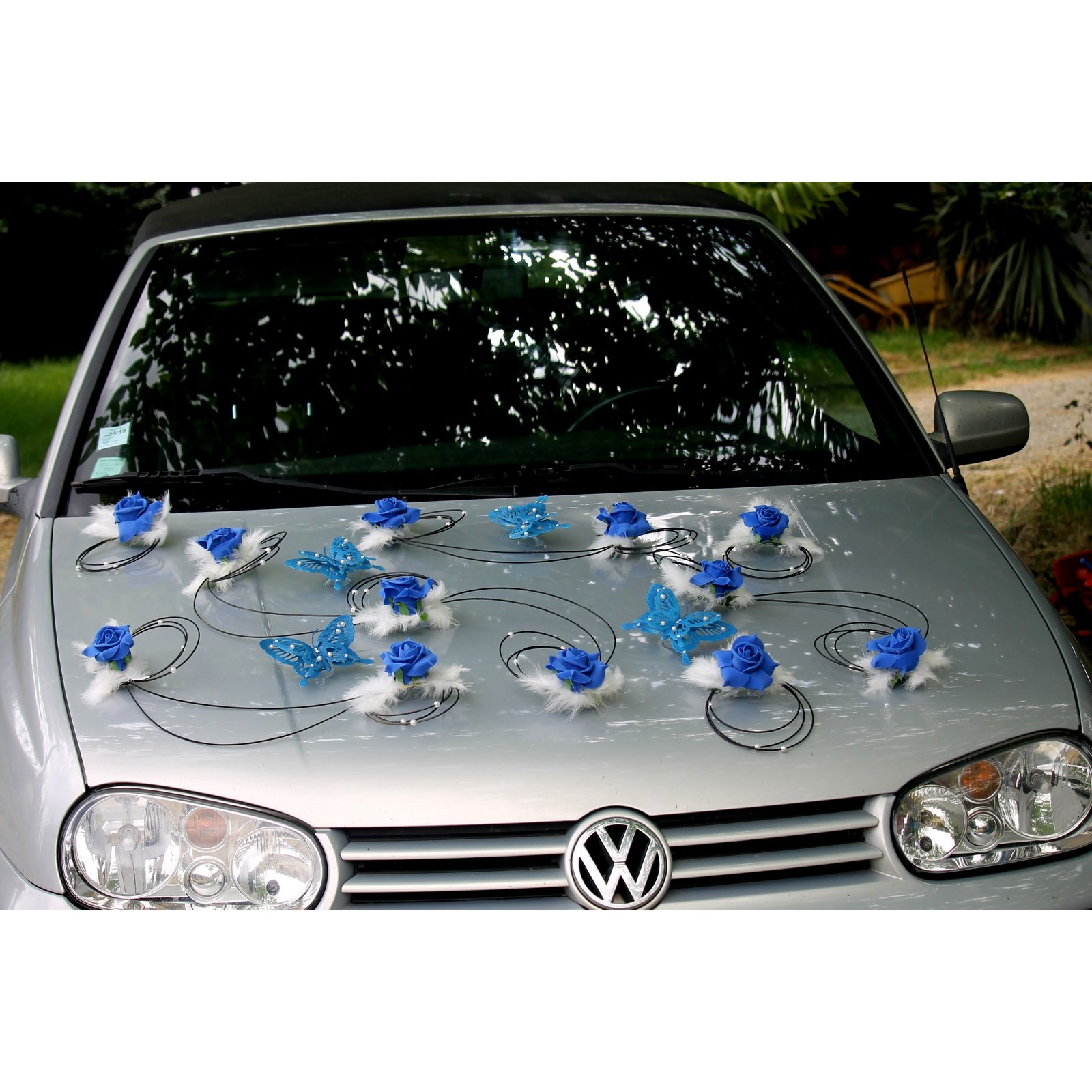 Décoration voiture mariés mariage bleu royal noir papillon