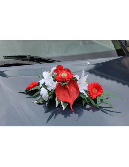 Composition florale voiture mariage + 4 petites décorations rouge