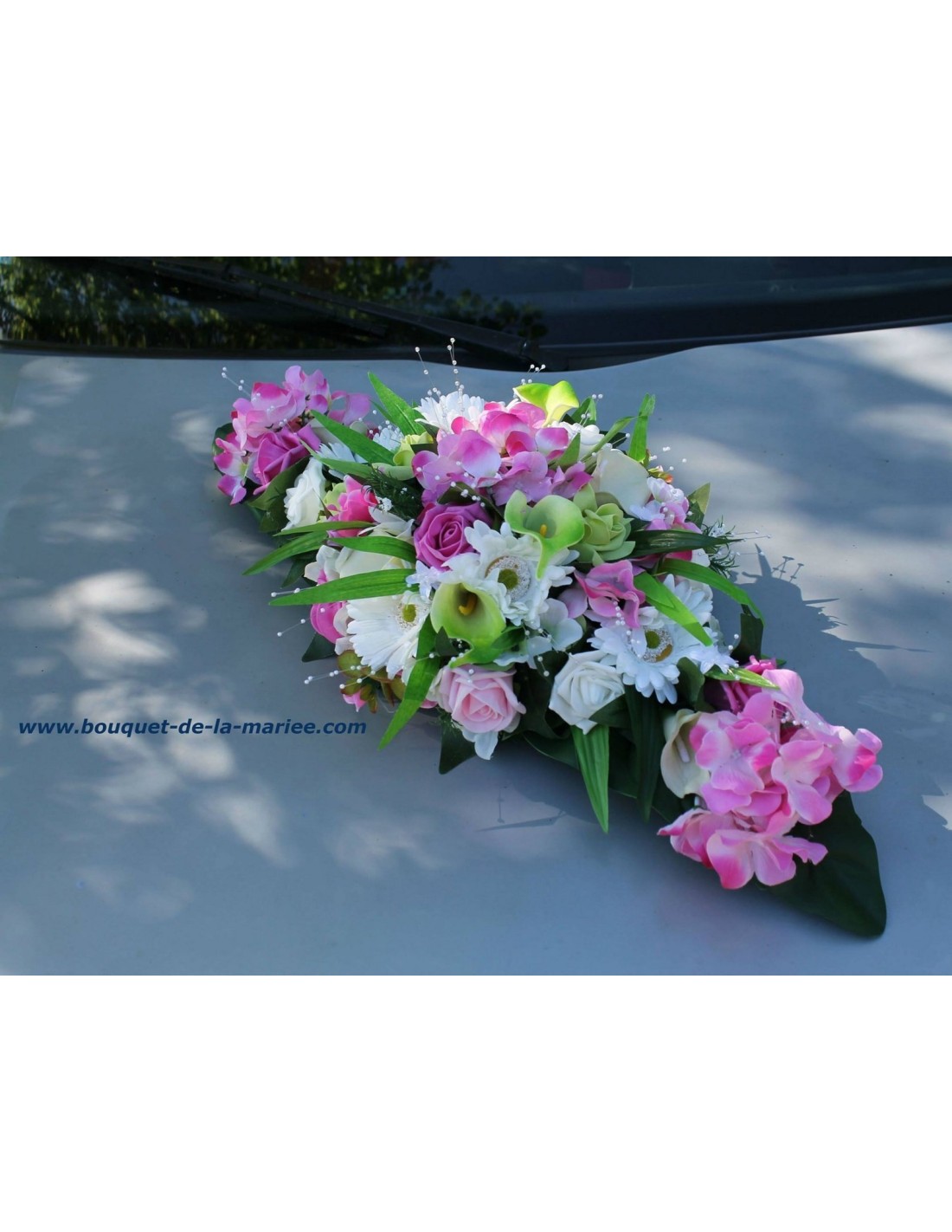 Décoration voiture mariage coeurs tulle ruban fuchsia