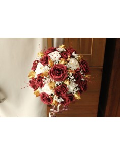 Bouquet Mariée Rond fleurs thème roses bordeaux et or