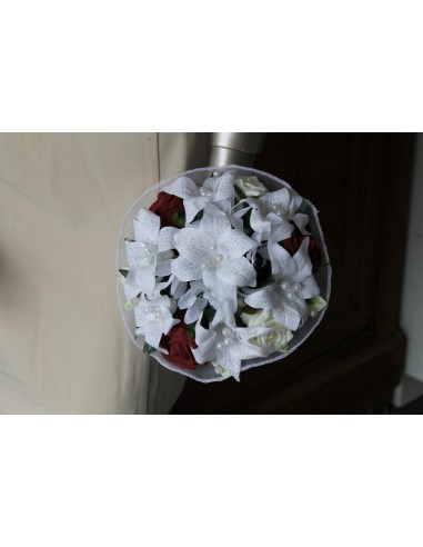 Bouquet Mariée Rond "Chérie" élégant avec des roses, lys et perles