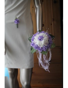 Bouquet de mariée ivoire / parme avec des perles et des plumes 2