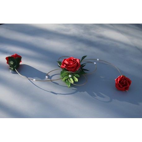 6 compositions florales voiture mariage roses: rouge et dorée or