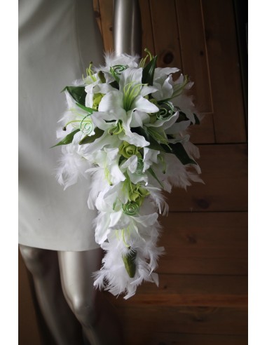 Bouquet de Mariée Tombant lys blanc et vert anis