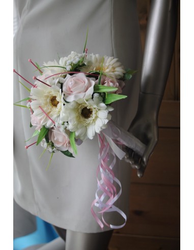 Bouquet de mariée marguerites et roses ivoire et rose