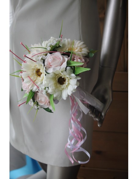 Bouquet de mariée marguerites et roses ivoire et rose