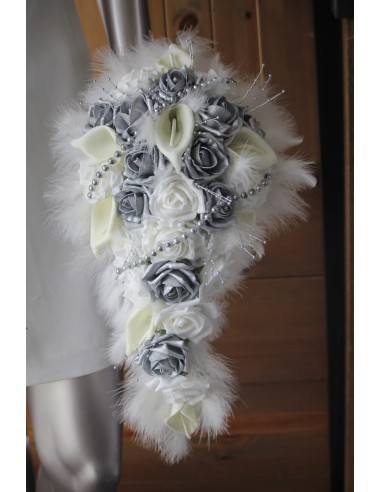 Bouquet de Mariage "Ange" avec des roses, arums, perles et plumes