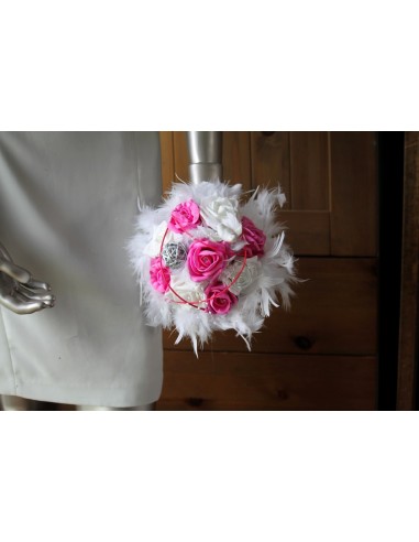 Bouquet demoiselle d'honneur Blanc et Fuchsia plumes, rotin, colombes!