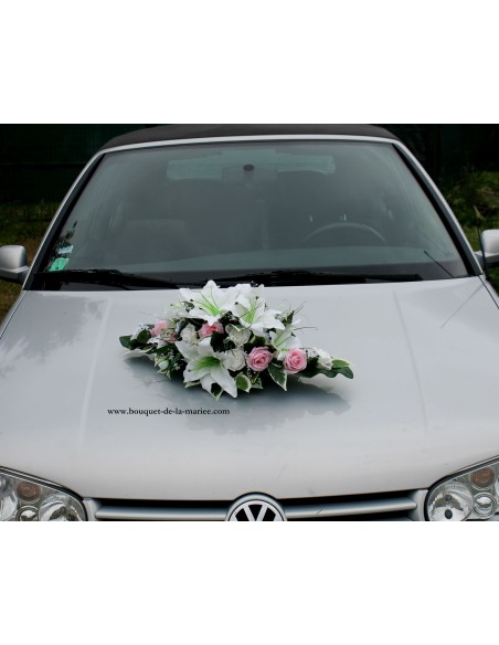 Bouquet de voiture mariage roses et lys blanc et rose tendre Bouquet de voiture mariage roses et lys blanc et rose tendre