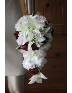 Bouquet de la Mariée cascade Lys et Roses bordeaux ou rouge