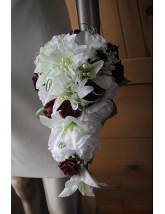 Bouquet de la Mariée cascade Lys et Roses bordeaux ou rouge 2
