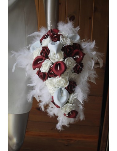 Bouquet mariage arums bordeaux