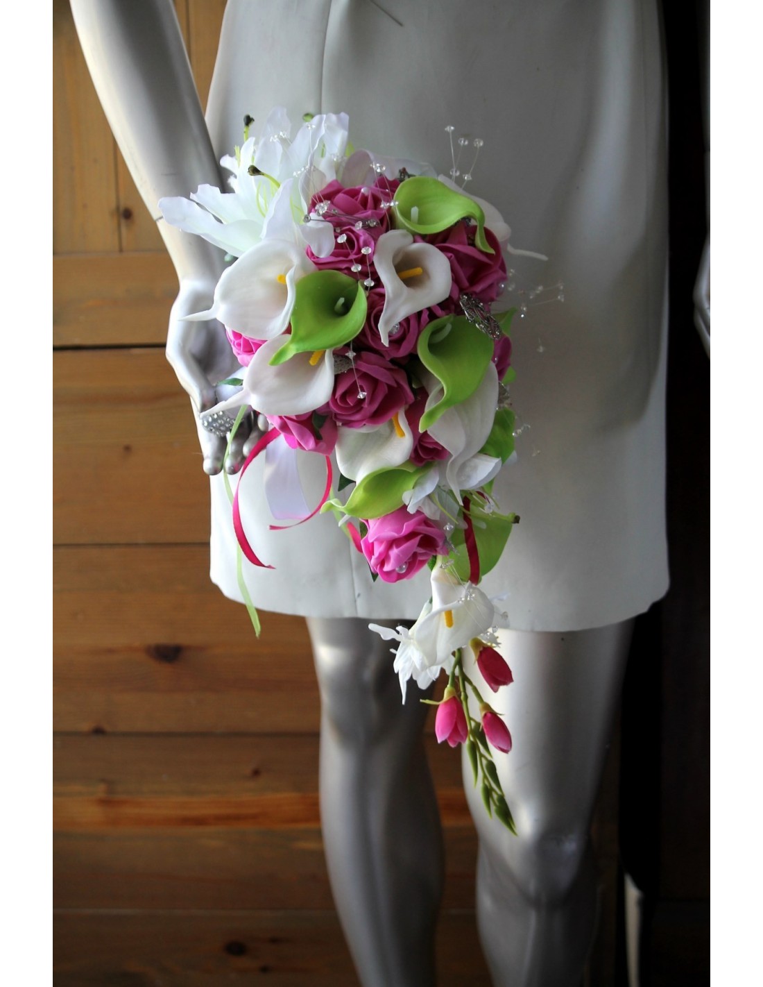 PROMO Bouquet Mariée tombant BIJOUX vert, fuchsia et blanc