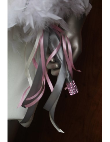 BOUQUET MARIÉE AVEC PLUMES ET PERLES COULEUR BLANC, ROSE ET GRIS