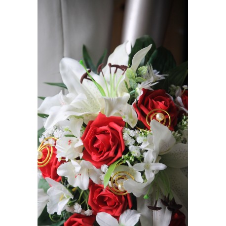 Bouquet de mariée rouge tombant avec Lys, Roses, fil d'aluminium