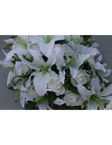 Décoration de voiture Mariage Élégant avec roses et lys