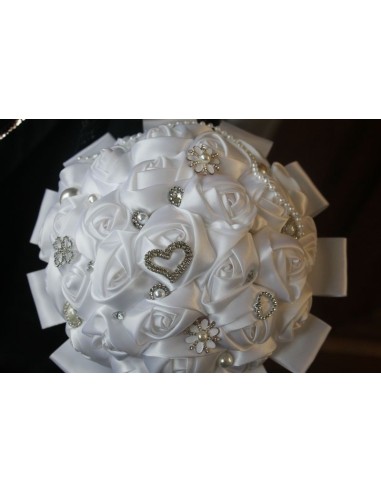 Bouquet Mariée Rond roses satinée blanches