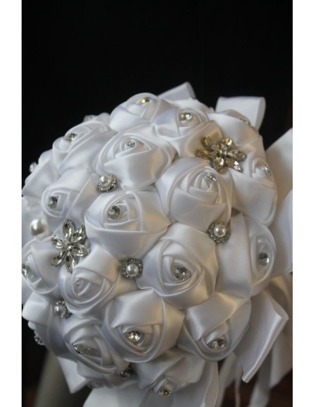 Bouquet Mariée Rond Roses Satinée avec Strass Bouquet Mariée Rond Roses Satinée avec Strass