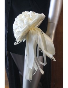 Bouquet Mariée Rond roses satinée ivoire 2